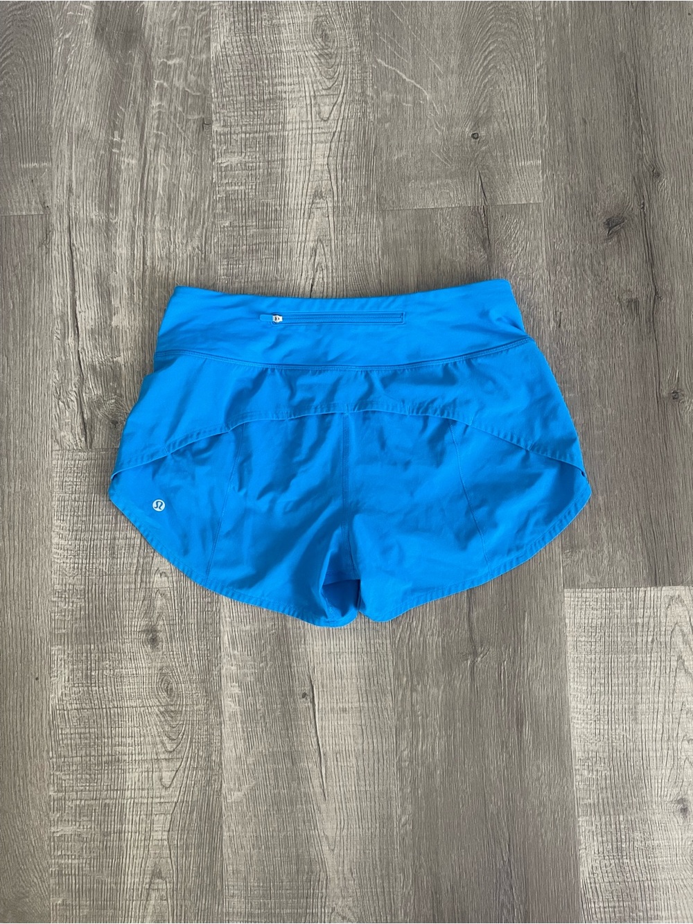 lululemon Speed-Up Mid-Rise 4” in Poolside sz 6 - Picture 5 of 6